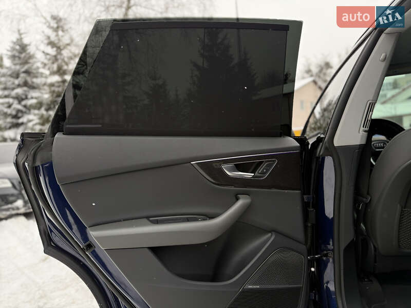 Позашляховик / Кросовер Audi Q8 2018 в Львові