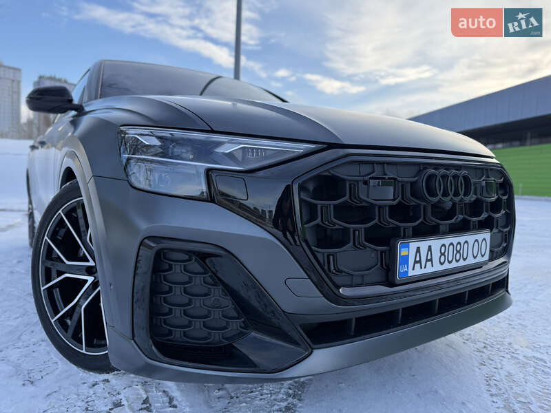 Внедорожник / Кроссовер Audi Q8 2024 в Киеве