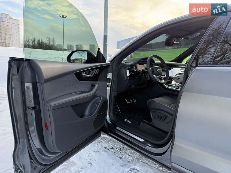 Внедорожник / Кроссовер Audi Q8 2024 в Киеве