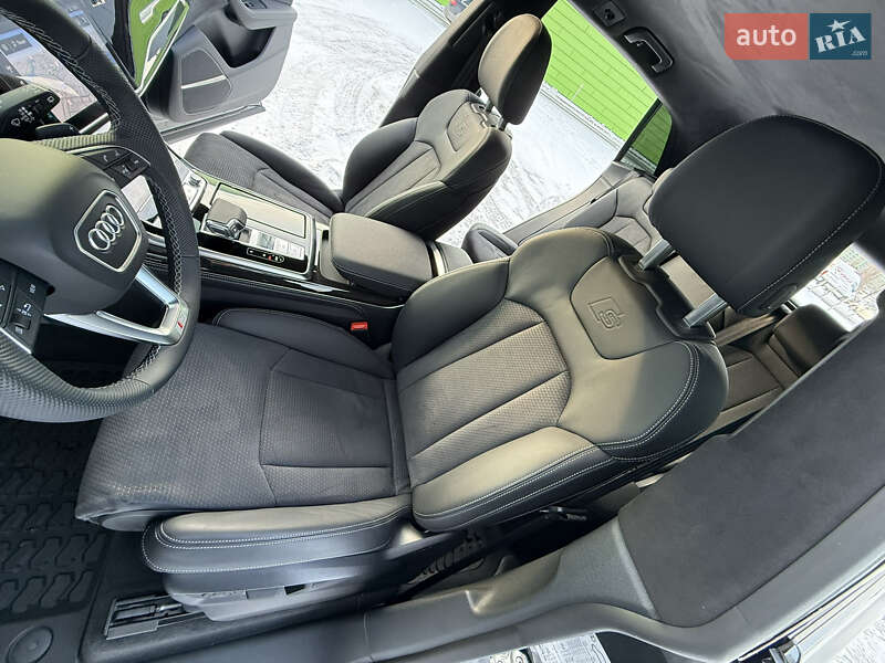 Внедорожник / Кроссовер Audi Q8 2024 в Киеве