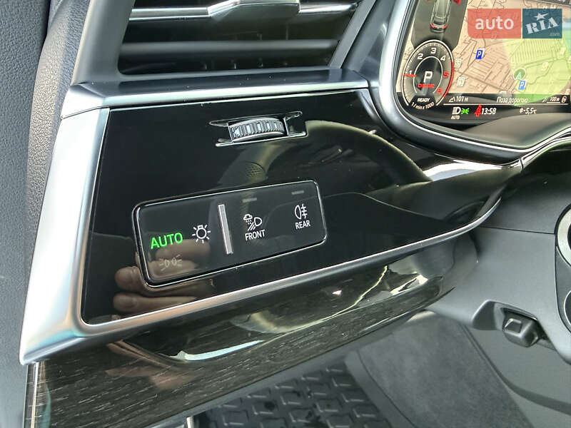 Внедорожник / Кроссовер Audi Q8 2024 в Киеве