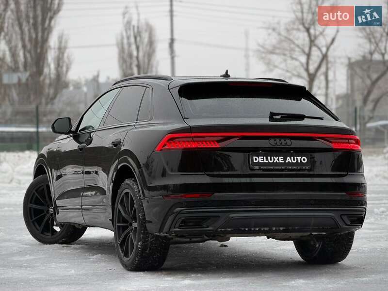 Внедорожник / Кроссовер Audi Q8 2023 в Киеве