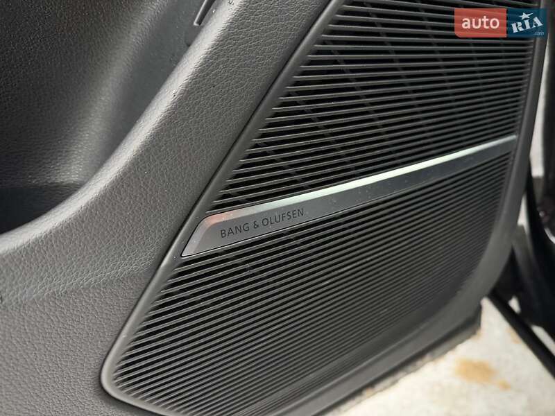 Внедорожник / Кроссовер Audi Q8 2023 в Киеве