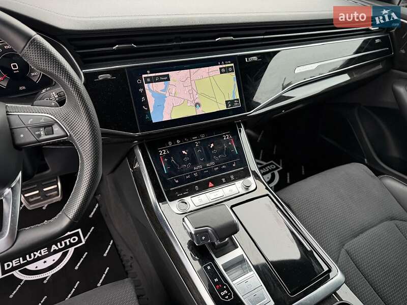Внедорожник / Кроссовер Audi Q8 2023 в Киеве