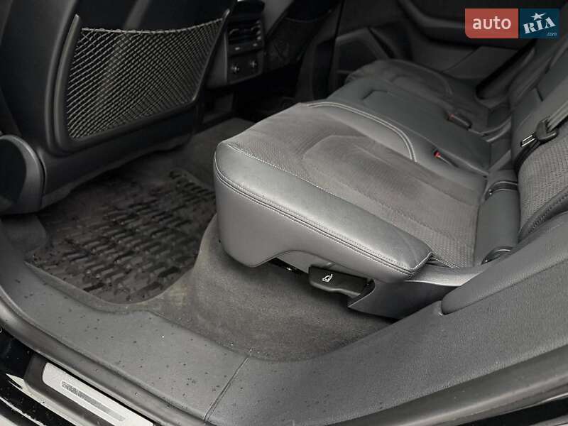 Внедорожник / Кроссовер Audi Q8 2023 в Киеве