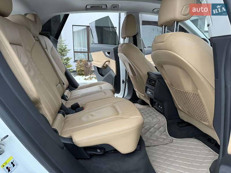 Внедорожник / Кроссовер Audi Q8 2018 в Киеве