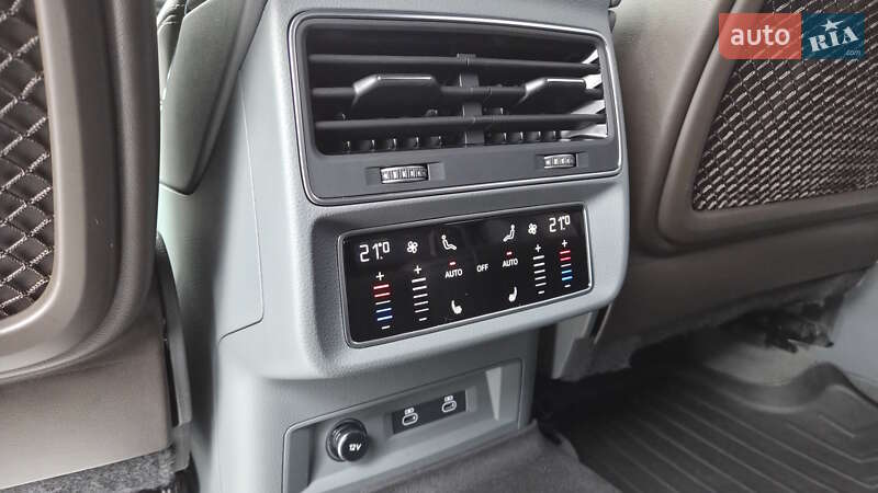 Внедорожник / Кроссовер Audi Q8 2023 в Кропивницком