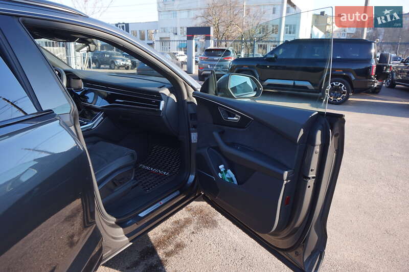 Внедорожник / Кроссовер Audi Q8 2023 в Одессе