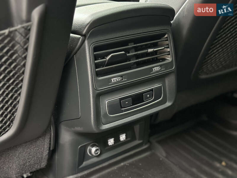 Внедорожник / Кроссовер Audi Q8 2019 в Львове