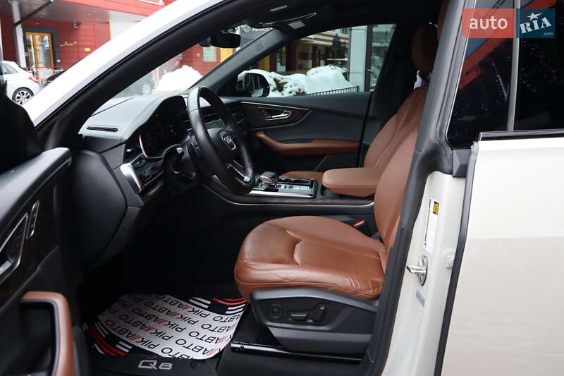 Внедорожник / Кроссовер Audi Q8 2021 в Львове