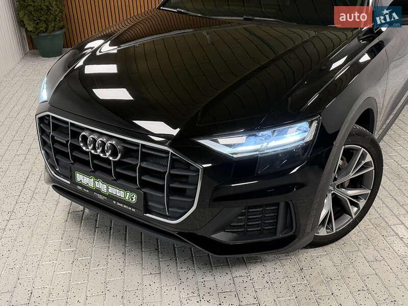 Внедорожник / Кроссовер Audi Q8 2019 в Киеве