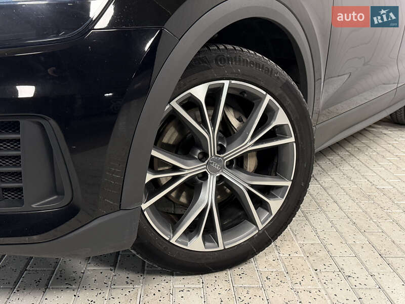 Внедорожник / Кроссовер Audi Q8 2019 в Киеве