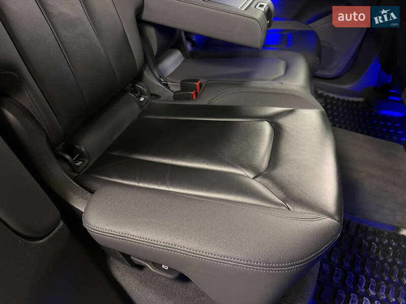 Внедорожник / Кроссовер Audi Q8 2019 в Киеве