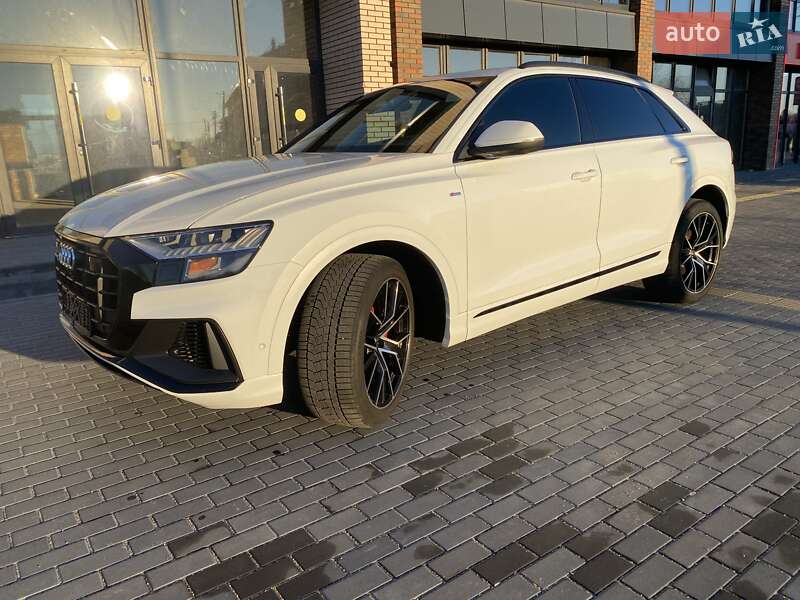 Внедорожник / Кроссовер Audi Q8 2020 в Виннице