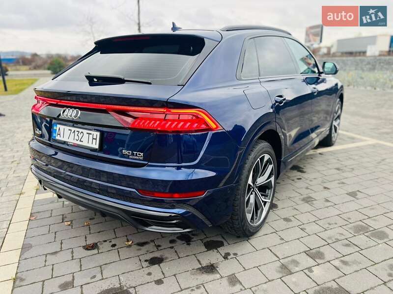 Внедорожник / Кроссовер Audi Q8 2020 в Киеве