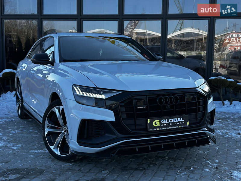 Внедорожник / Кроссовер Audi Q8 2021 в Львове