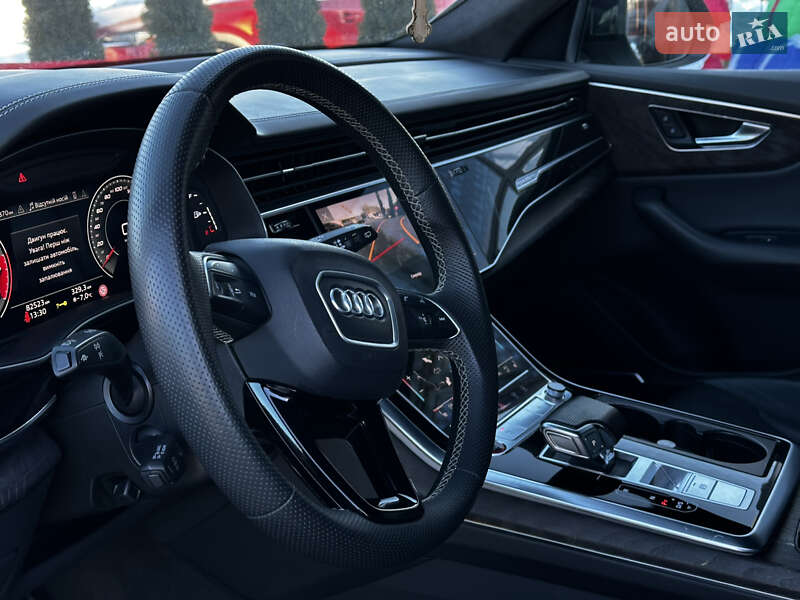 Внедорожник / Кроссовер Audi Q8 2021 в Львове