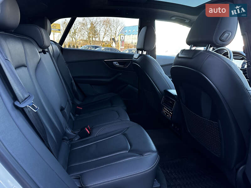 Внедорожник / Кроссовер Audi Q8 2021 в Львове