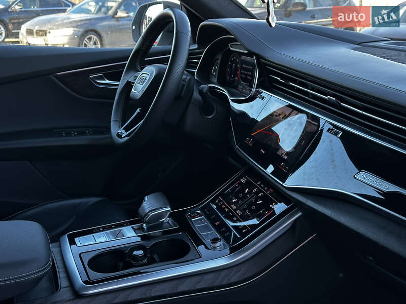 Внедорожник / Кроссовер Audi Q8 2021 в Львове