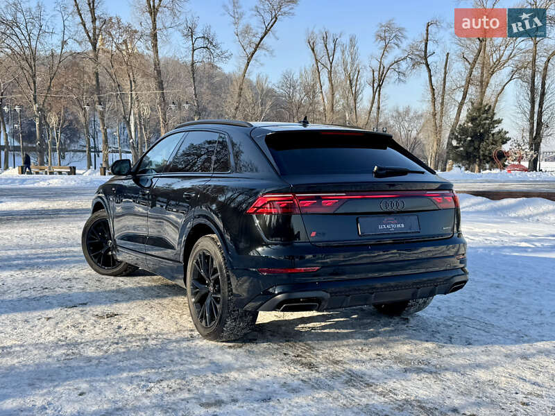 Позашляховик / Кросовер Audi Q8 2025 в Києві