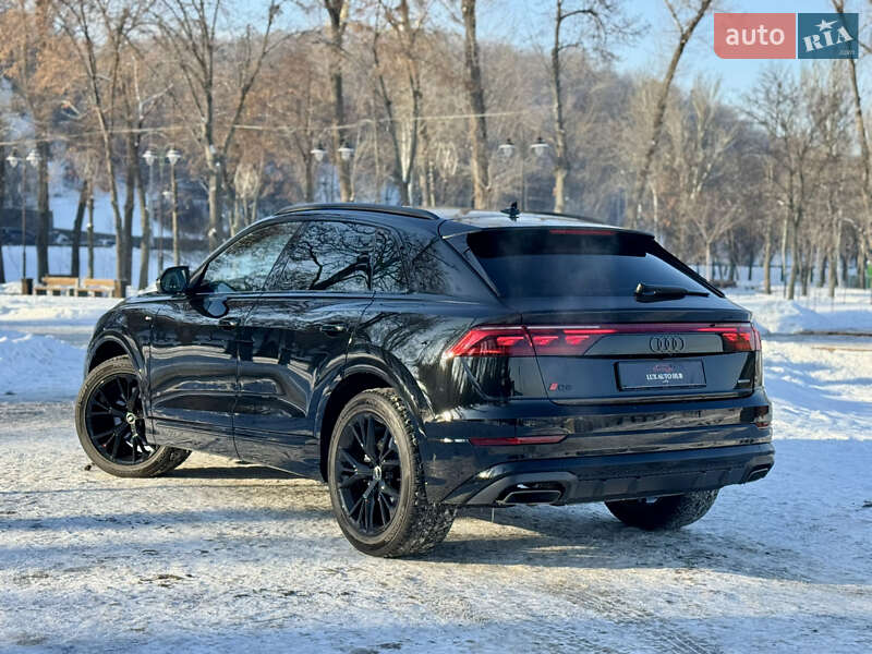Позашляховик / Кросовер Audi Q8 2025 в Києві