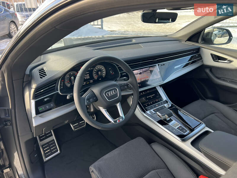 Внедорожник / Кроссовер Audi Q8 2025 в Полтаве