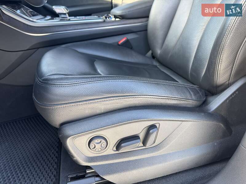 Внедорожник / Кроссовер Audi Q8 2019 в Тернополе