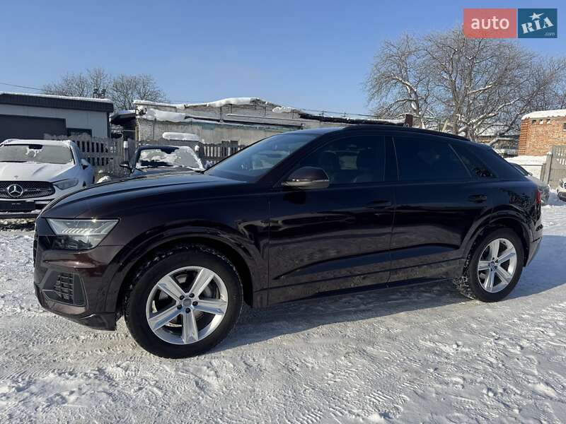 Внедорожник / Кроссовер Audi Q8 2019 в Тернополе