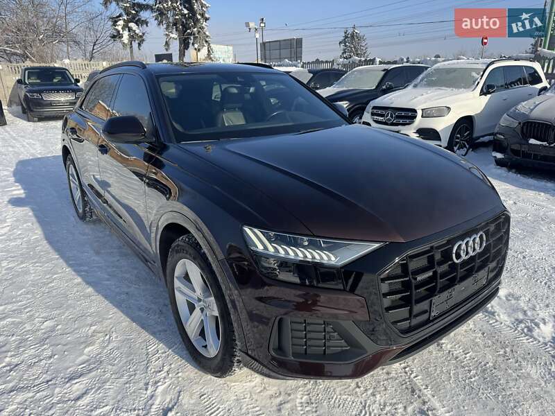 Внедорожник / Кроссовер Audi Q8 2019 в Тернополе