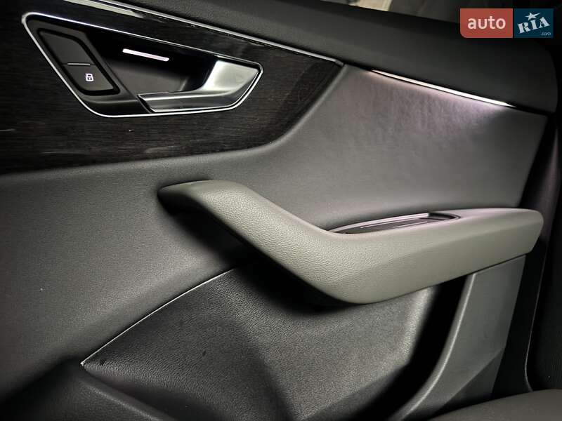 Внедорожник / Кроссовер Audi Q8 2018 в Тернополе фото 7 Внедорожник / Кроссовер Audi Q8 2018 в Тернополе