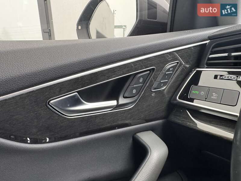 Внедорожник / Кроссовер Audi Q8 2018 в Тернополе фото 79 Внедорожник / Кроссовер Audi Q8 2018 в Тернополе