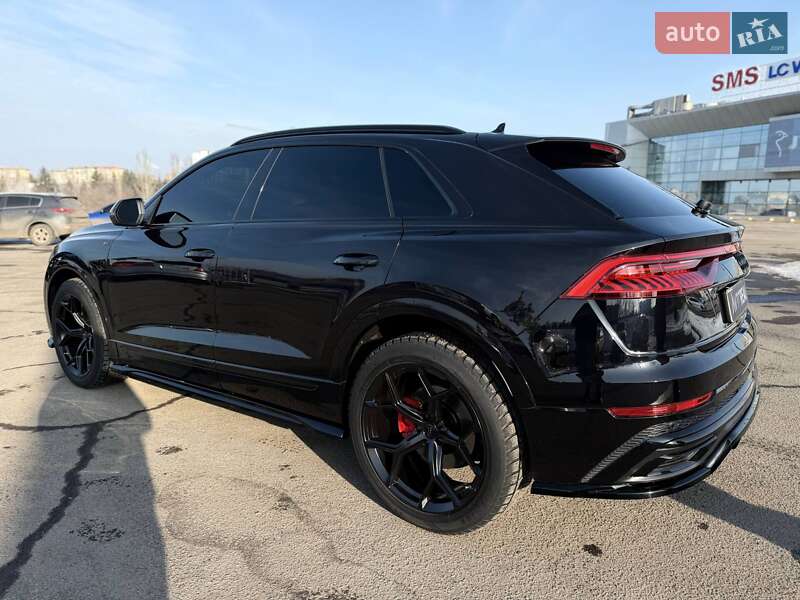 Внедорожник / Кроссовер Audi Q8 2018 в Кривом Роге