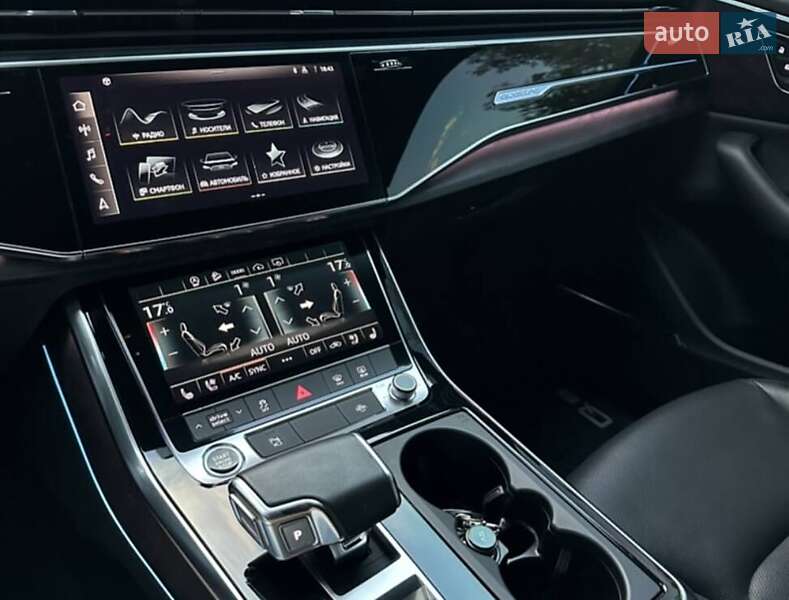 Внедорожник / Кроссовер Audi Q8 2020 в Львове