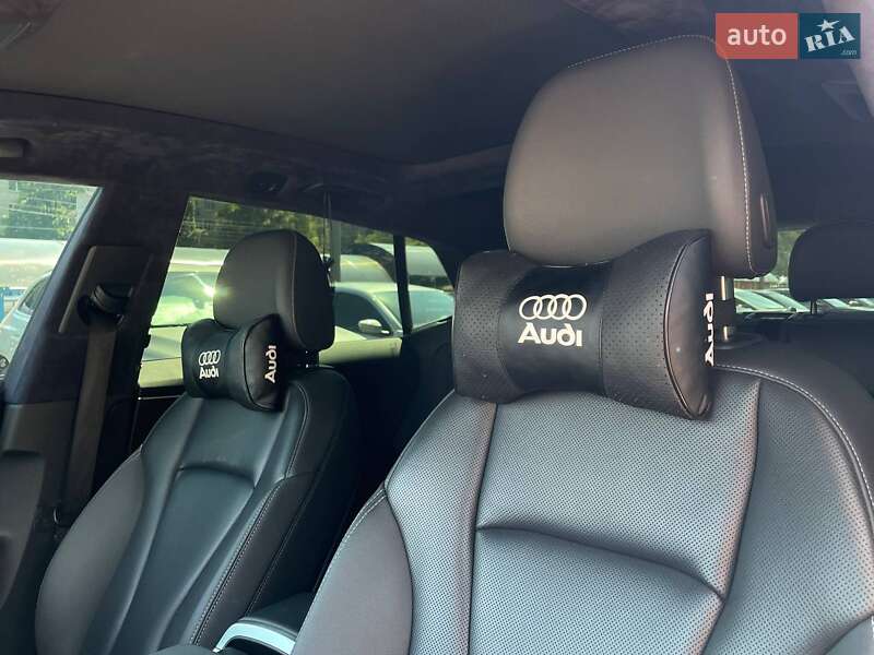 Позашляховик / Кросовер Audi Q8 2019 в Києві