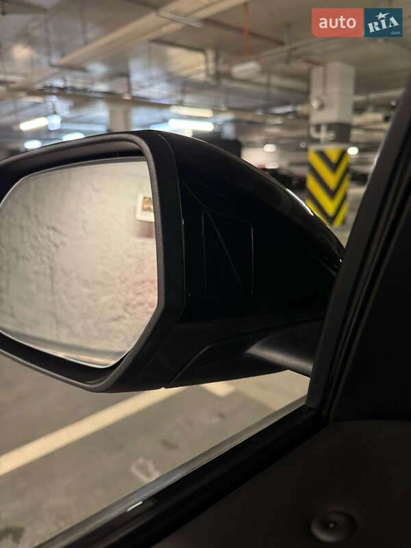 Позашляховик / Кросовер Audi Q8 2024 в Києві фото 20 Позашляховик / Кросовер Audi Q8 2024 в Києві