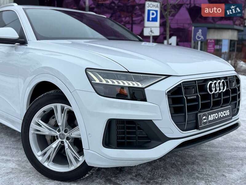 Позашляховик / Кросовер Audi Q8 2018 в Києві