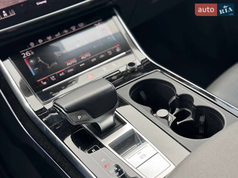 Позашляховик / Кросовер Audi Q8 2018 в Києві