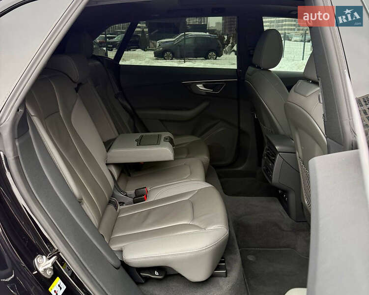 Внедорожник / Кроссовер Audi Q8 2018 в Киеве фото 42 Внедорожник / Кроссовер Audi Q8 2018 в Киеве