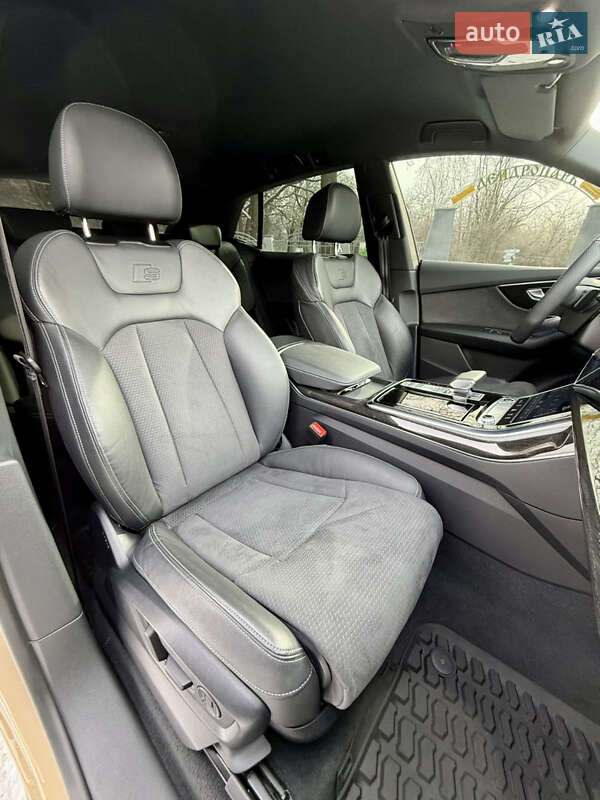Позашляховик / Кросовер Audi Q8 2024 в Полтаві фото 18 Позашляховик / Кросовер Audi Q8 2024 в Полтаві