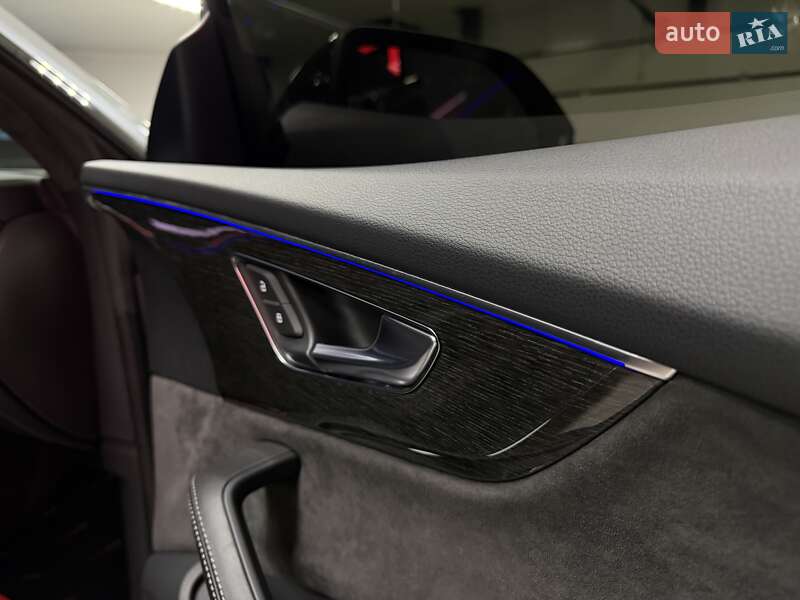 Внедорожник / Кроссовер Audi Q8 2020 в Тернополе