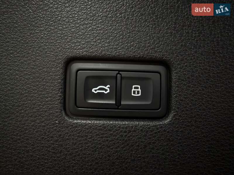 Внедорожник / Кроссовер Audi Q8 2020 в Тернополе