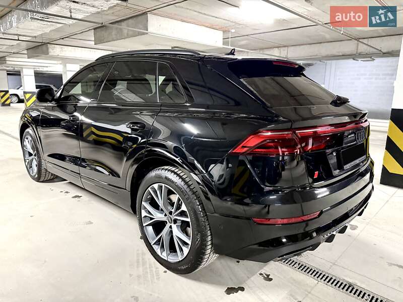 Внедорожник / Кроссовер Audi Q8 2024 в Днепре