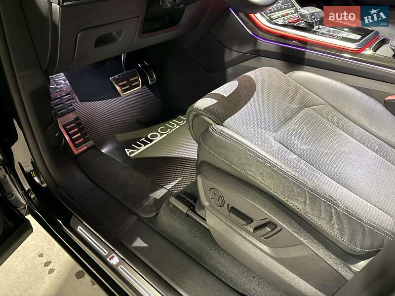 Внедорожник / Кроссовер Audi Q8 2024 в Днепре