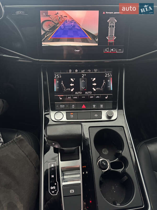 Позашляховик / Кросовер Audi Q8 2018 в Києві