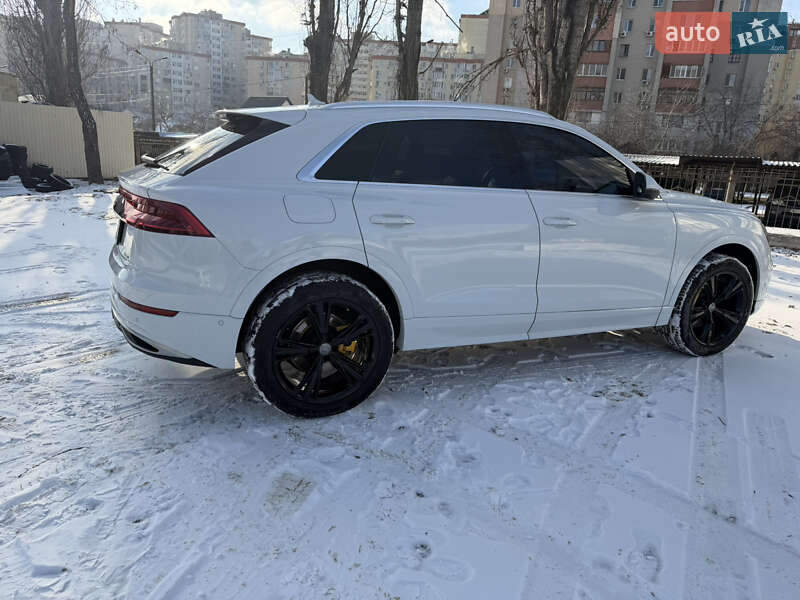Позашляховик / Кросовер Audi Q8 2019 в Одесі фото 13 Позашляховик / Кросовер Audi Q8 2019 в Одесі