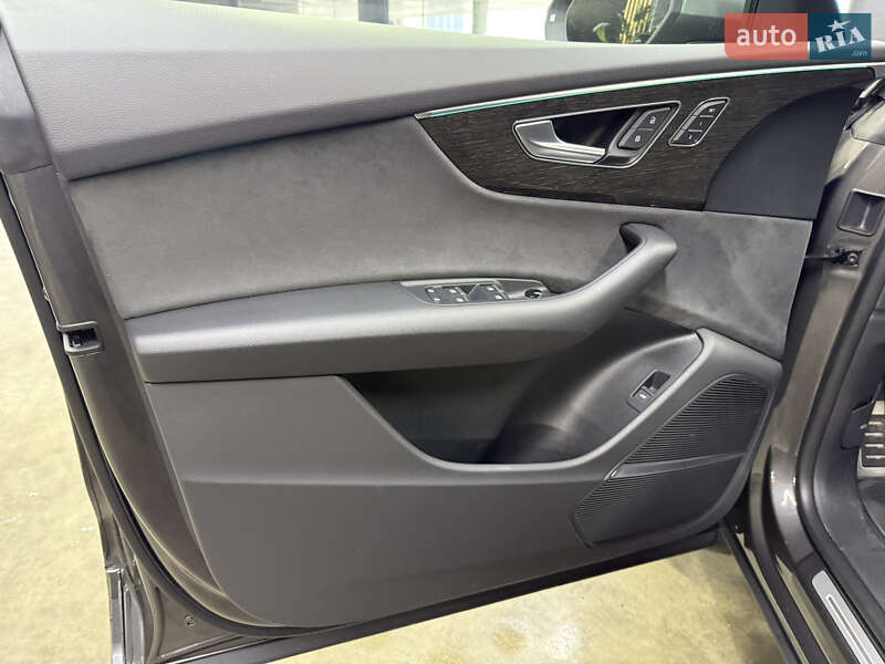 Позашляховик / Кросовер Audi Q8 2023 в Одесі