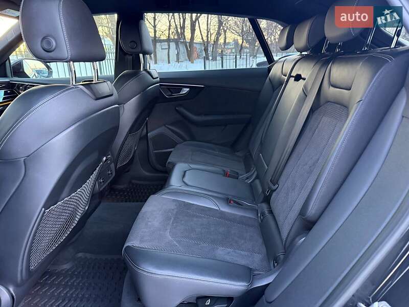 Внедорожник / Кроссовер Audi Q8 2022 в Хмельницком