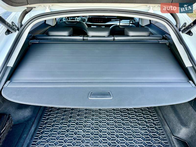 Позашляховик / Кросовер Audi Q8 2022 в Одесі