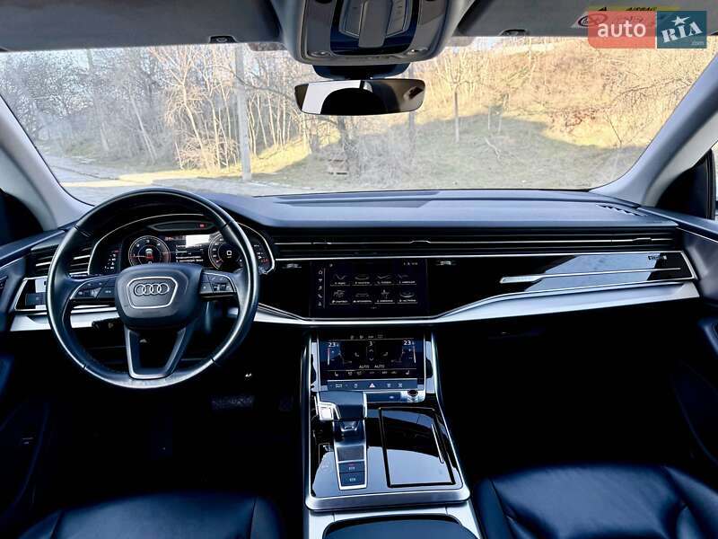 Позашляховик / Кросовер Audi Q8 2022 в Одесі
