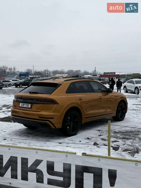 Внедорожник / Кроссовер Audi Q8 2020 в Черновцах